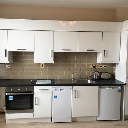 Blessings Studio Apartments Cootehill Ngoại thất bức ảnh